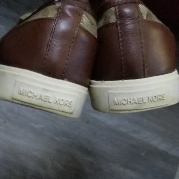 Michael Kors Sneakers - Picture 5 of 6